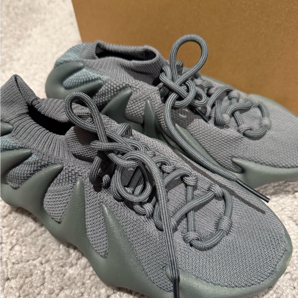 adidas Yeezy 450